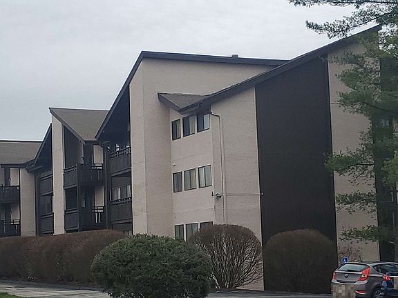 3rd image of 1465 Heritage Lndg APT 402