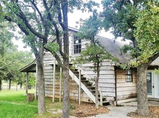 398 Alamo Rd, Montague, TX 76251