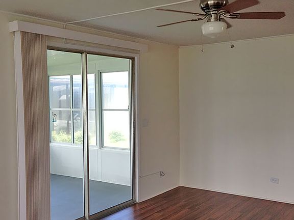 5th image of 652 Sunny South Ave
