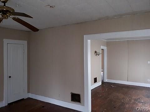 4th image of 377 W Kennedy St #79