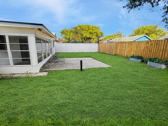 3rd image of 7251 Exemplar Dr