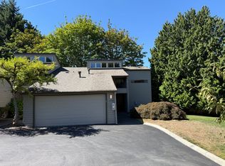 10009 NE 115th Ln, Kirkland, WA 98033
