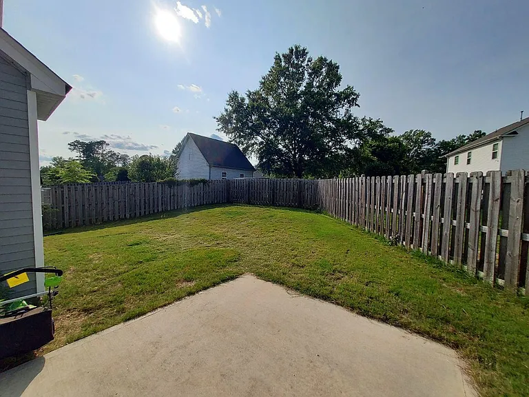 608 Stapleford Ln — Photo 30