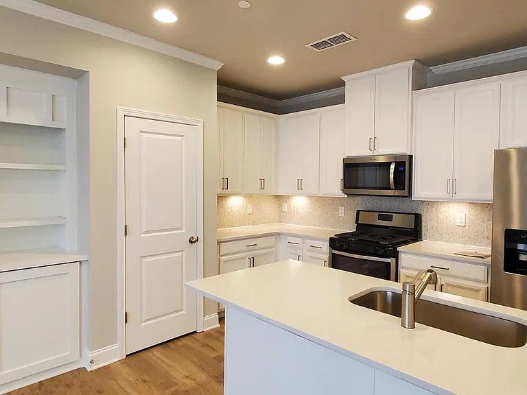 116 Addison Way — Photo 18