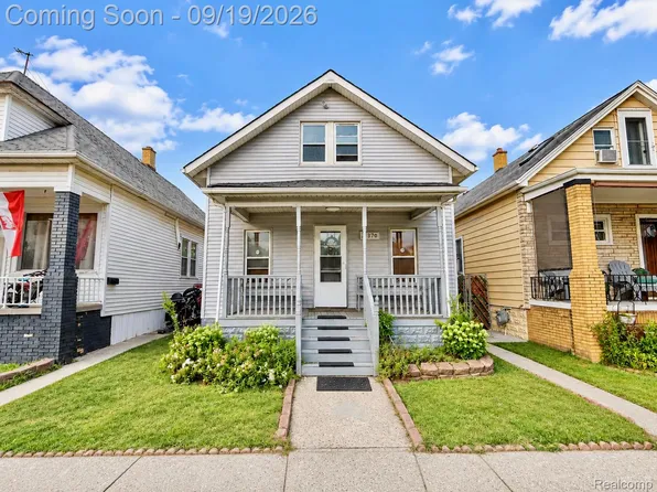 11370 Klinger St, Hamtramck, MI 48212
