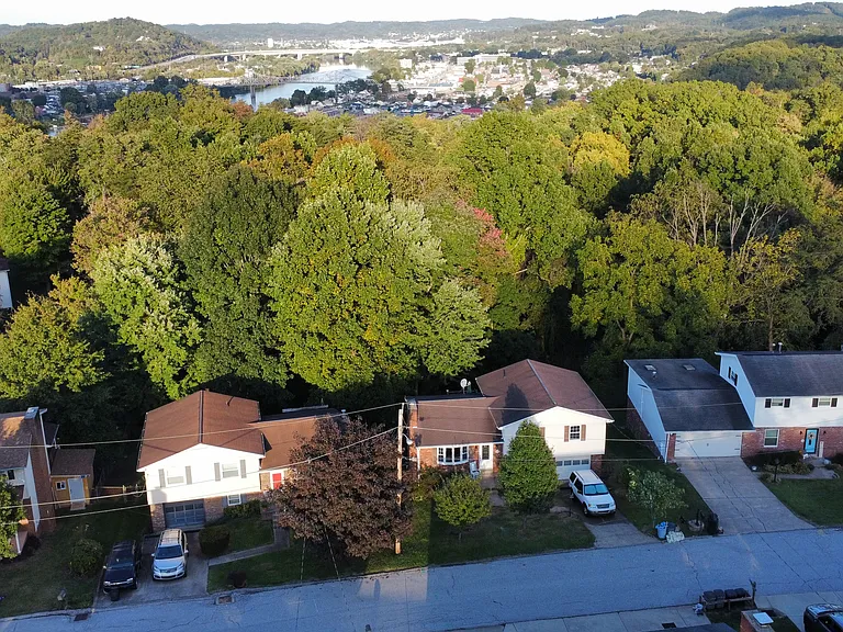 1060 Greenland Cir — Photo 6
