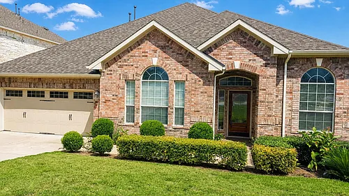 1811 Liberty Oaks Blvd Photo 1
