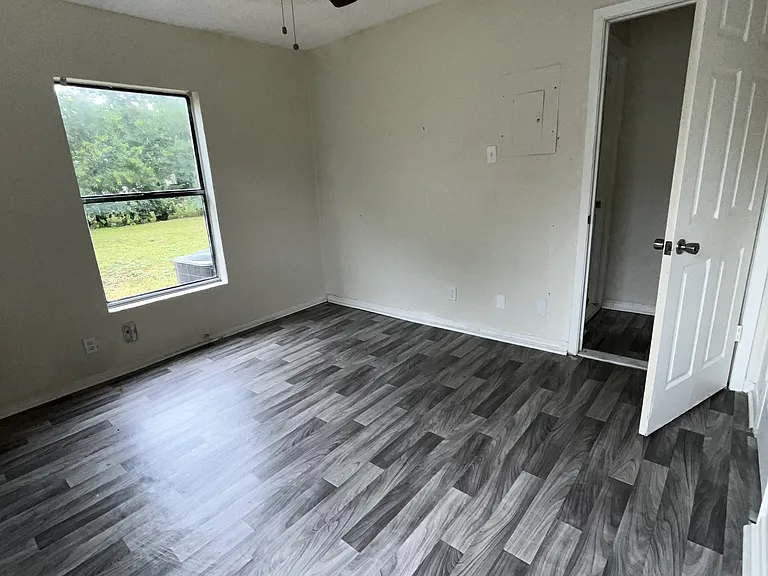 1708 Duncan Ave — Photo 7