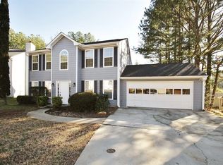 5635 Hunters Crossing Ct, Lithonia, GA 30038