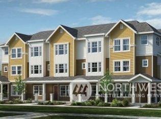19226 NE 69th Cir #101, Redmond, WA