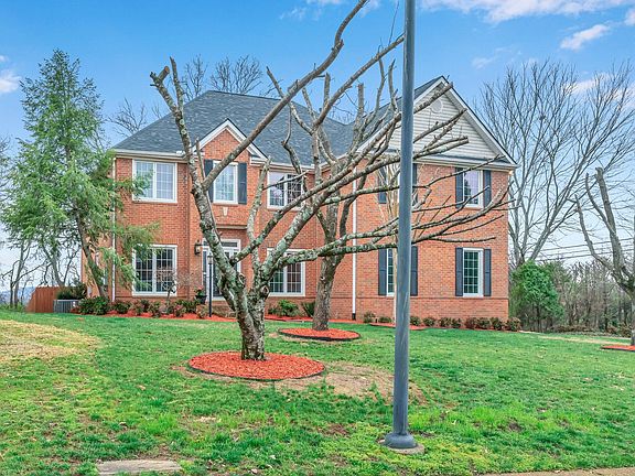3rd image of 201 Dandridge Dr
