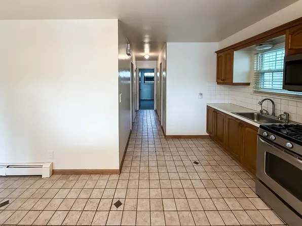 14 Suburbia Court image 15 of 21