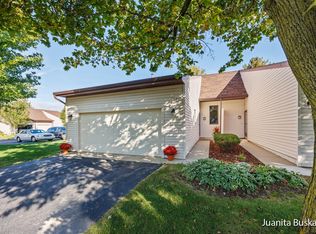 2675 Stonebluff Dr SW, Wyoming, MI 49519