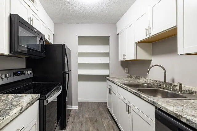 Sycamore Villas — Photo 25