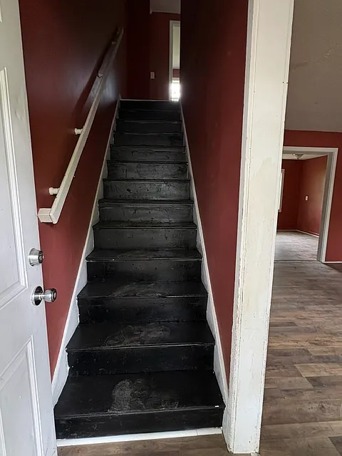 9000 Oak Court - E — Photo 4
