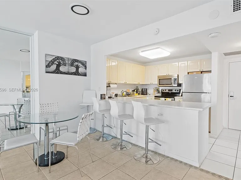 2301 Collins Ave #504 — Photo 6