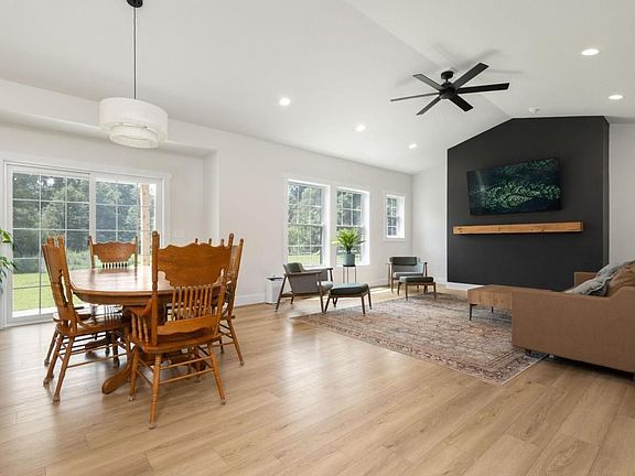 3rd image of 23234 Country Ln