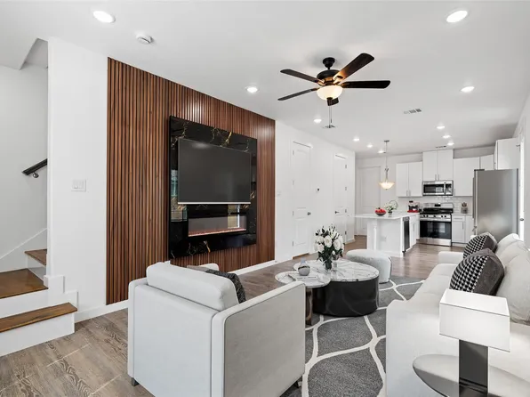 8001 Talton St #B, Houston, TX 77028