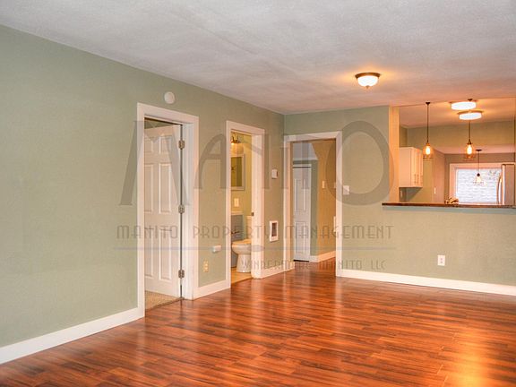 4th image of 427 W Garland Ave #B