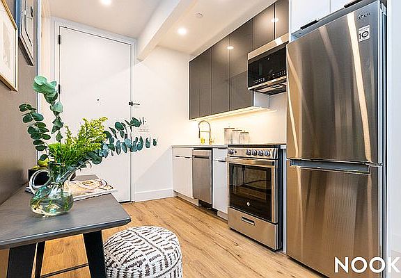 4th image of 2484 Bedford Ave #2A