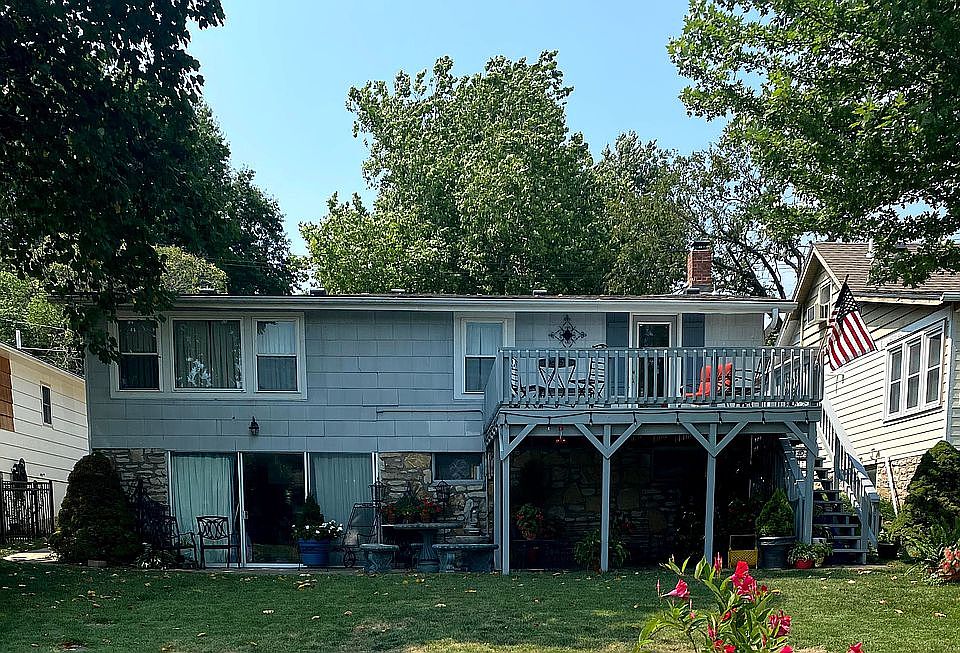 1st image of 37 Emerald Shore Dr