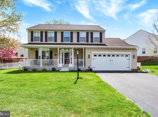 1210 Cranberry Ln W, York, PA 17402
