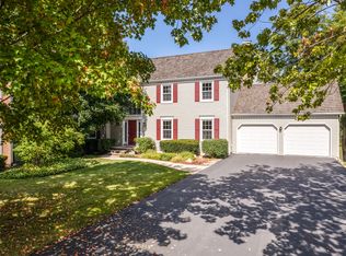 110 Verne Cir, Barrington, IL