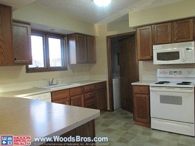 3rd image of 1813 N Hancock Ave