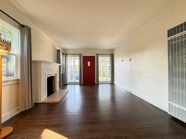 577 Durant Ave — Photo 6