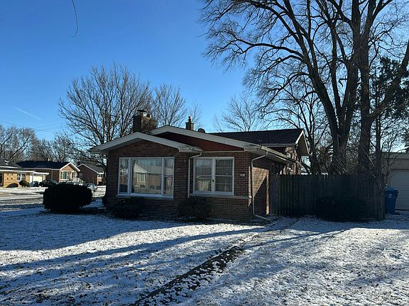 2nd image of 286 Spruce Ln