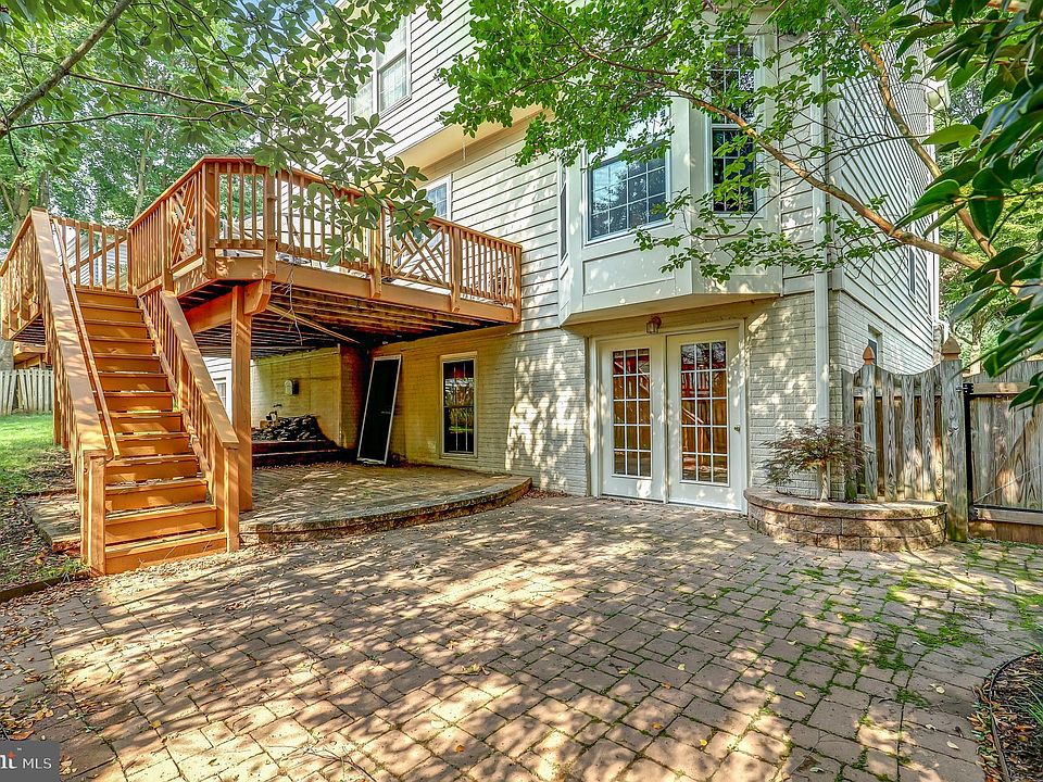 2nd image of 3827 Highland Oaks Dr