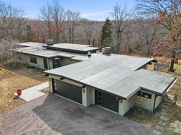 2nd image of 2111 Rock Quarry Rd