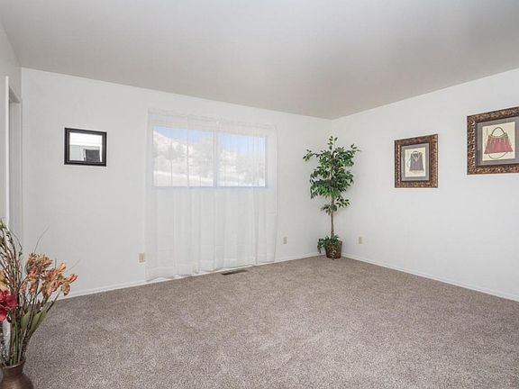 4th image of 2224 W Shoshone Dr