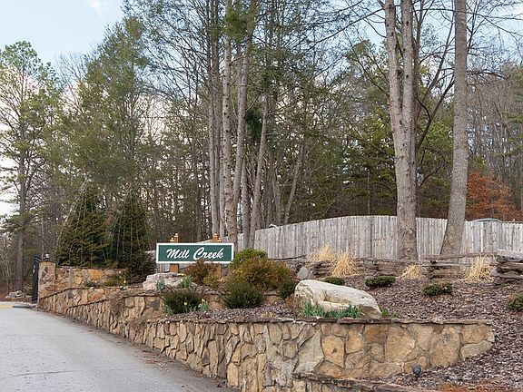4th image of 101 A Woodside Villa Dr