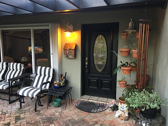 Attractive Entry