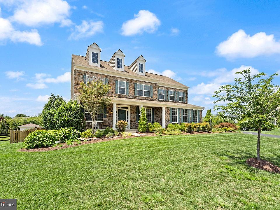1st image of 46 Stone Oak Pl