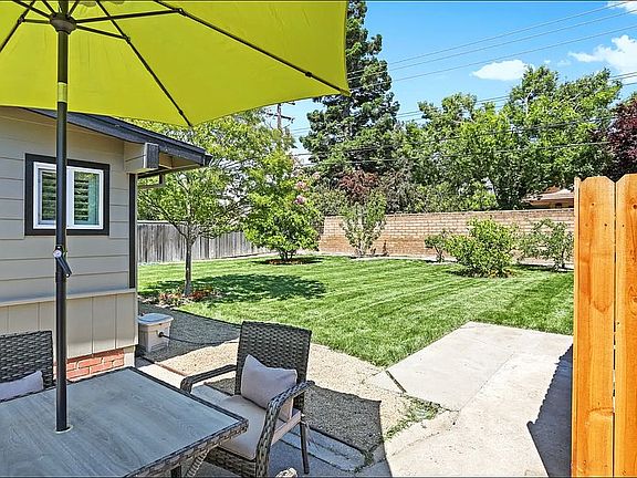 5th image of 2833 Berkshire Way