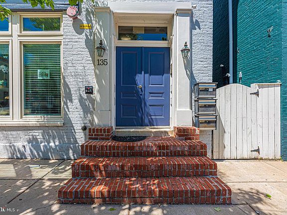 4th image of 135 S Market St Unit 135B
