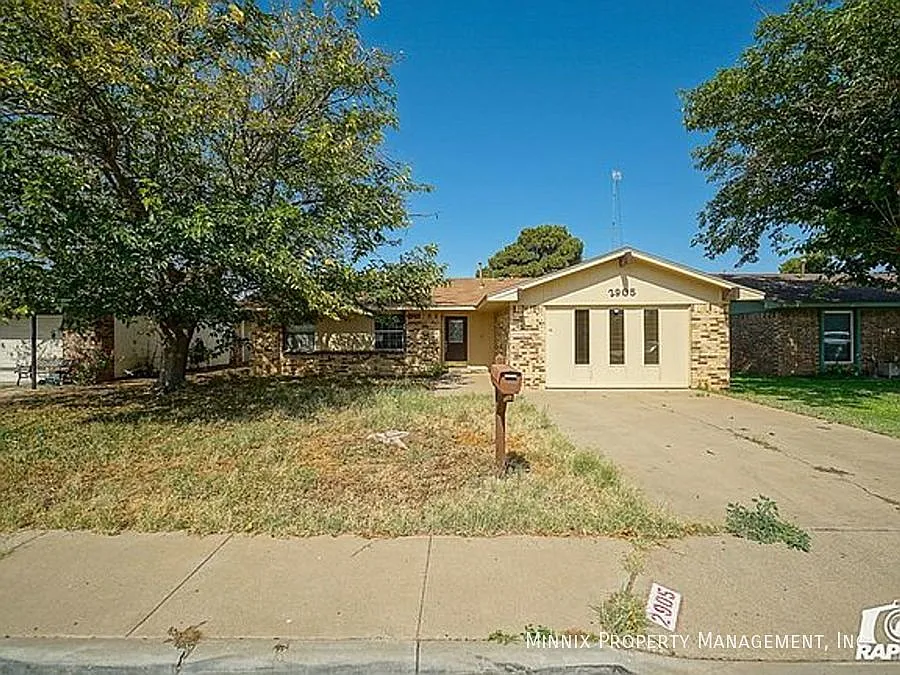 2905 Ventura Ave. — Photo 1
