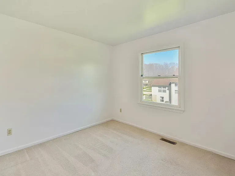 3212 Foxway Ct — Photo 15