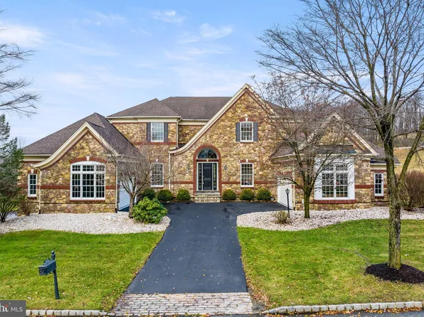 2112 Ferncroft Ln, Chester Springs, PA 19425