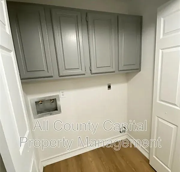829 Ken St #B — Photo 10