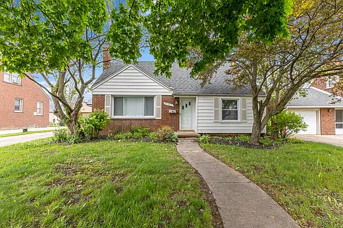 21311 Outer Dr Photo 1 21311 Outer Dr Photo 1