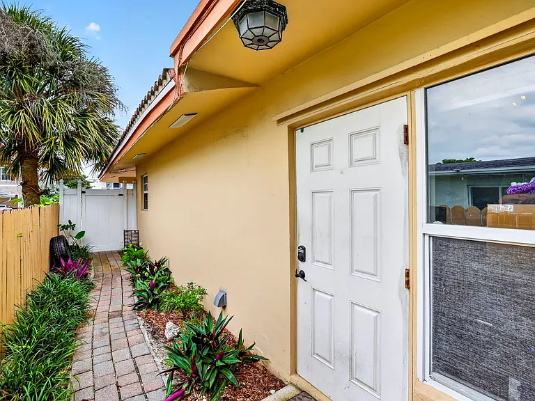 3207 Marine Dr #D — Photo 4