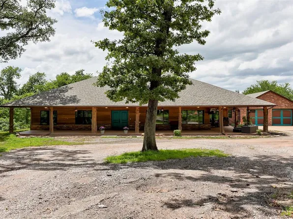 1128 Flaming Oaks Dr, Norman, OK 73026