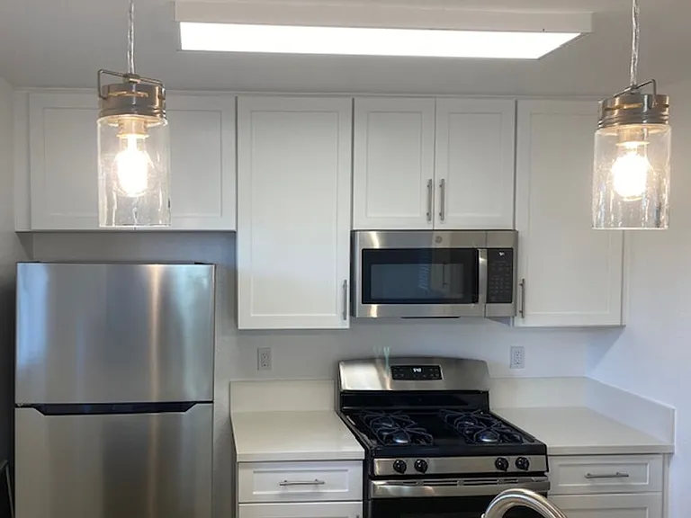 Oak Park Village Apartments — Photo 23