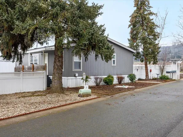 3700 Bellinger Ln Space 2, Medford, OR 97501