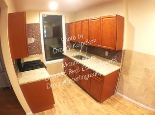 2431 24th St, Astoria, NY 11102