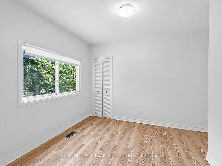 25 Kenworthy Ave — Photo 13