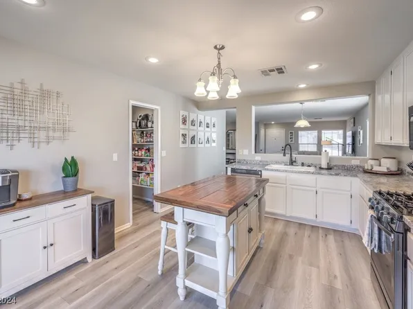 180 White Butte St, Henderson, NV 89012